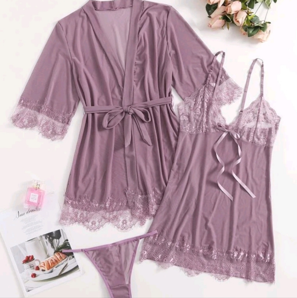 3-piece Lingerie Set in Lilac. Size - Large *NEW